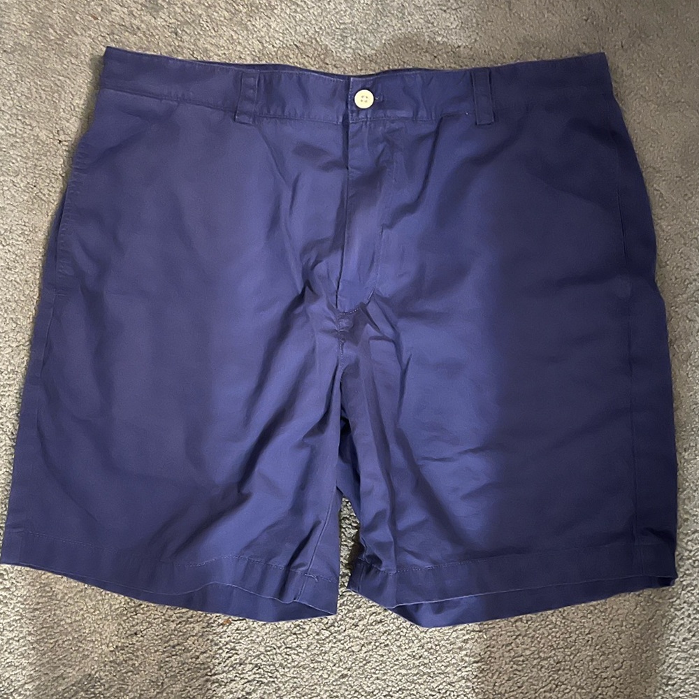 Men’s shorts Vineyard Vines size 34 blue